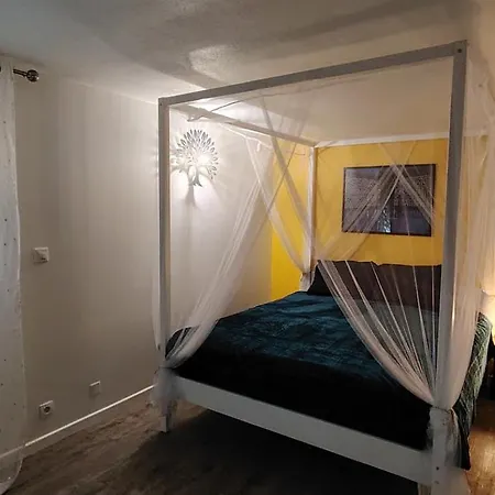 Apartment De Plain-pied Jardin *